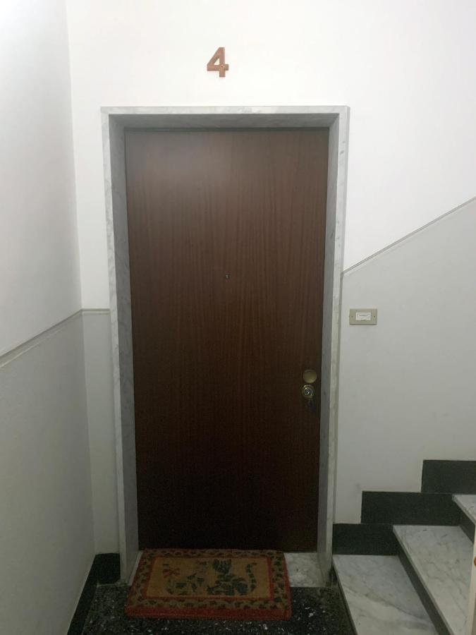 Casa Bianca 4 - Confortevole In Centro A Монелья Экстерьер фото